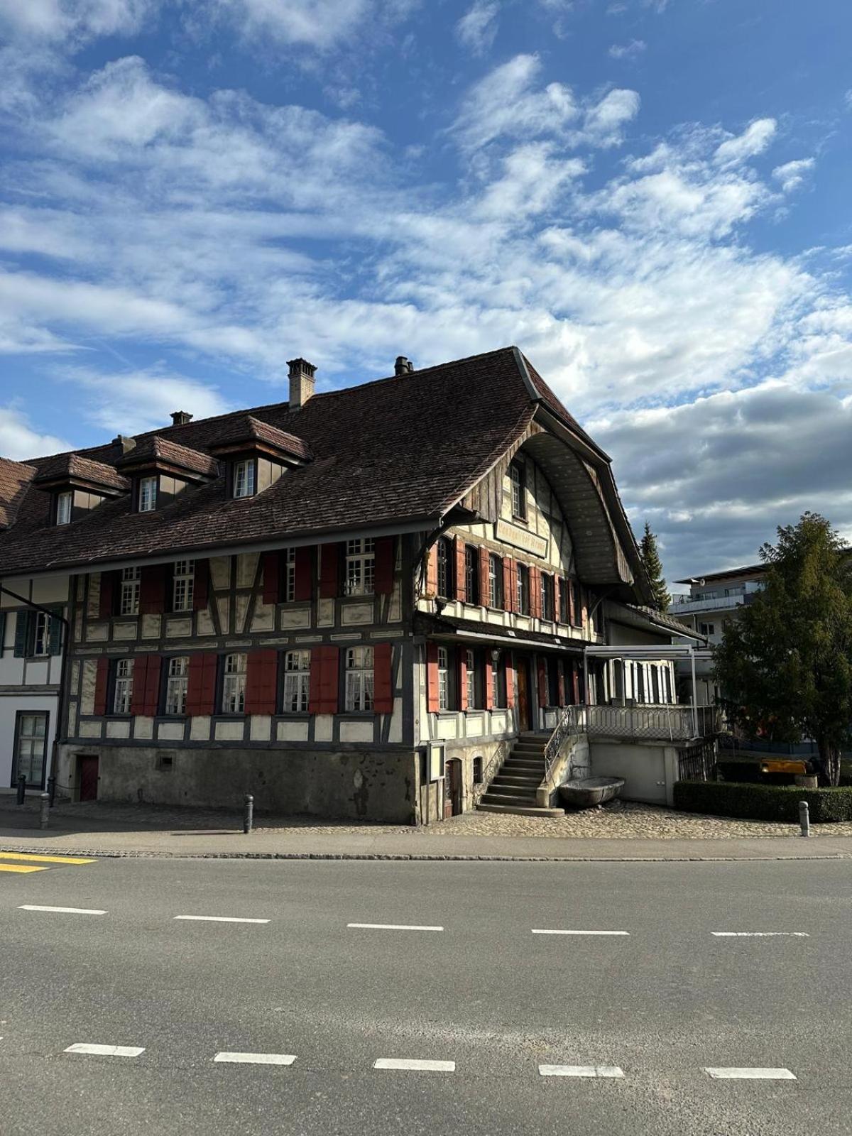 Hotel Krone Uetendorf Экстерьер фото